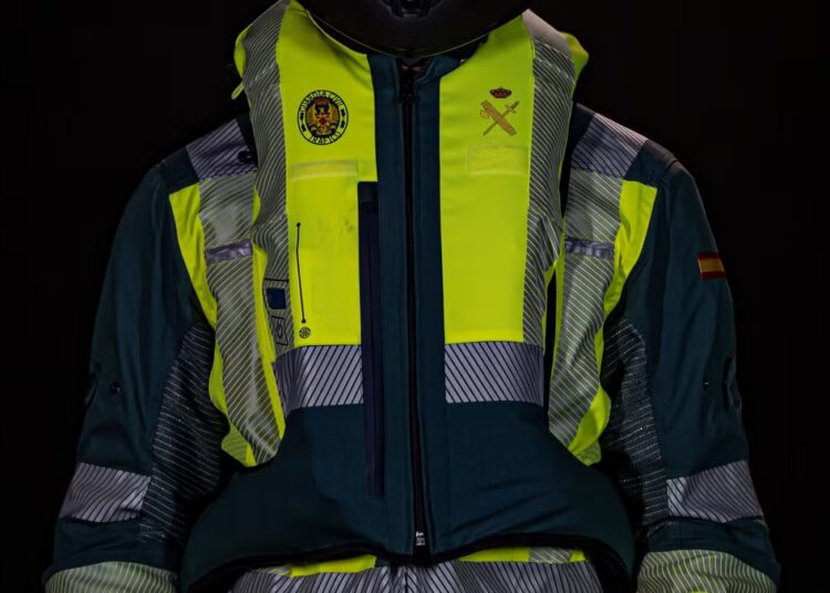 IGC solicita a la Comisión de Riesgos Laborales que informe sobre si ha habido incidentes con los chalecos airbags de la Agrupación de Tráfico